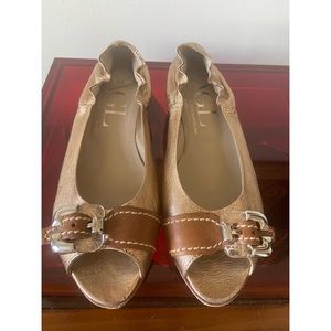 AGL low heels size 37 1/2 or 7 USA Gold color